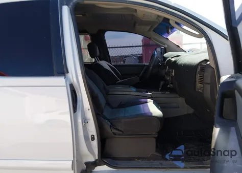 2004 Nissan Titan Se z USA, uszkodzony, nr VIN 1N6AA06BX4N571687